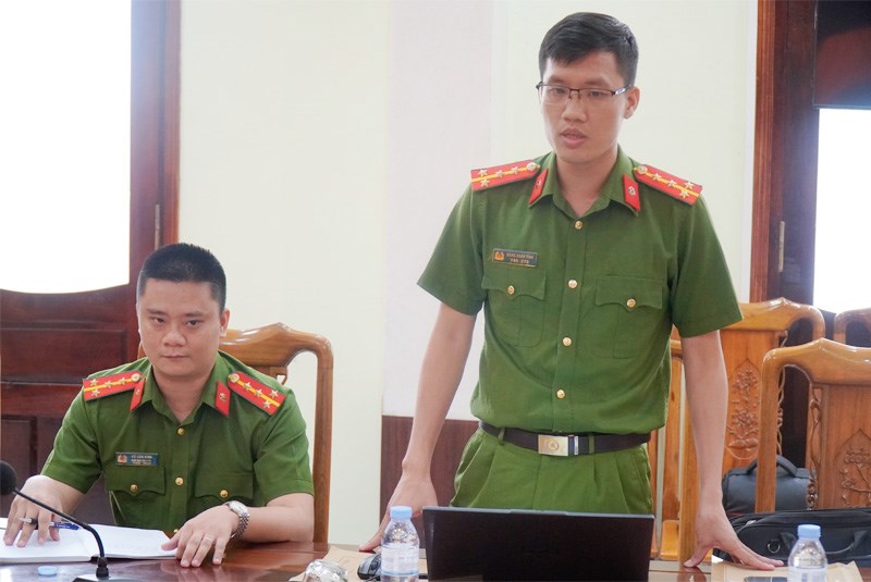 Anh-tin-bai